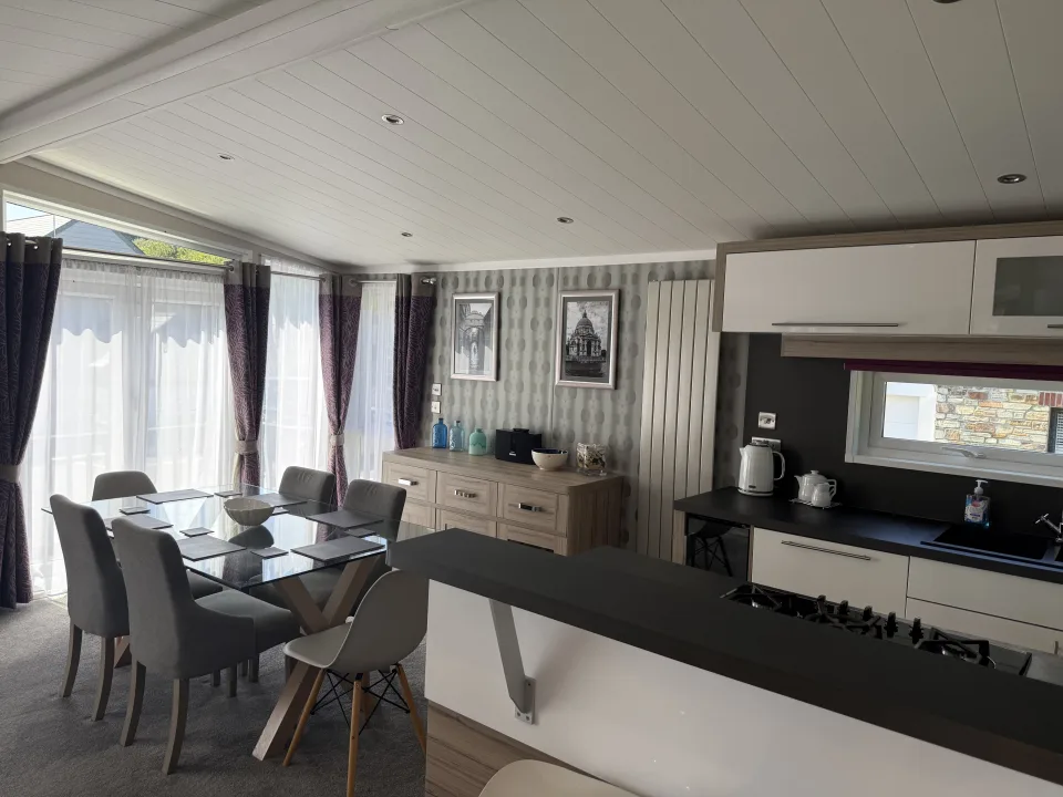Lodge Lounge