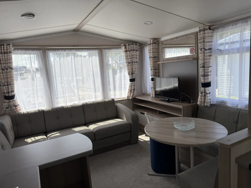 Silver Caravan Lounge Polzeath